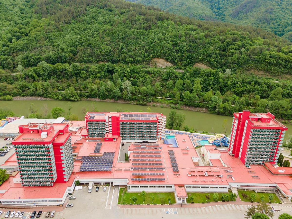 Hotel Complex Balnear Cozia Călimăneşti Exterior foto